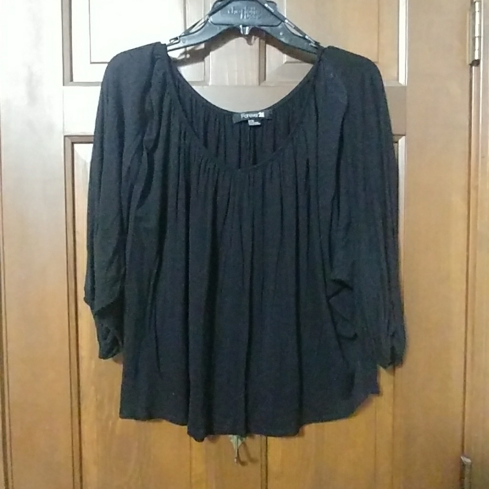 Black loose pesant/batwing top